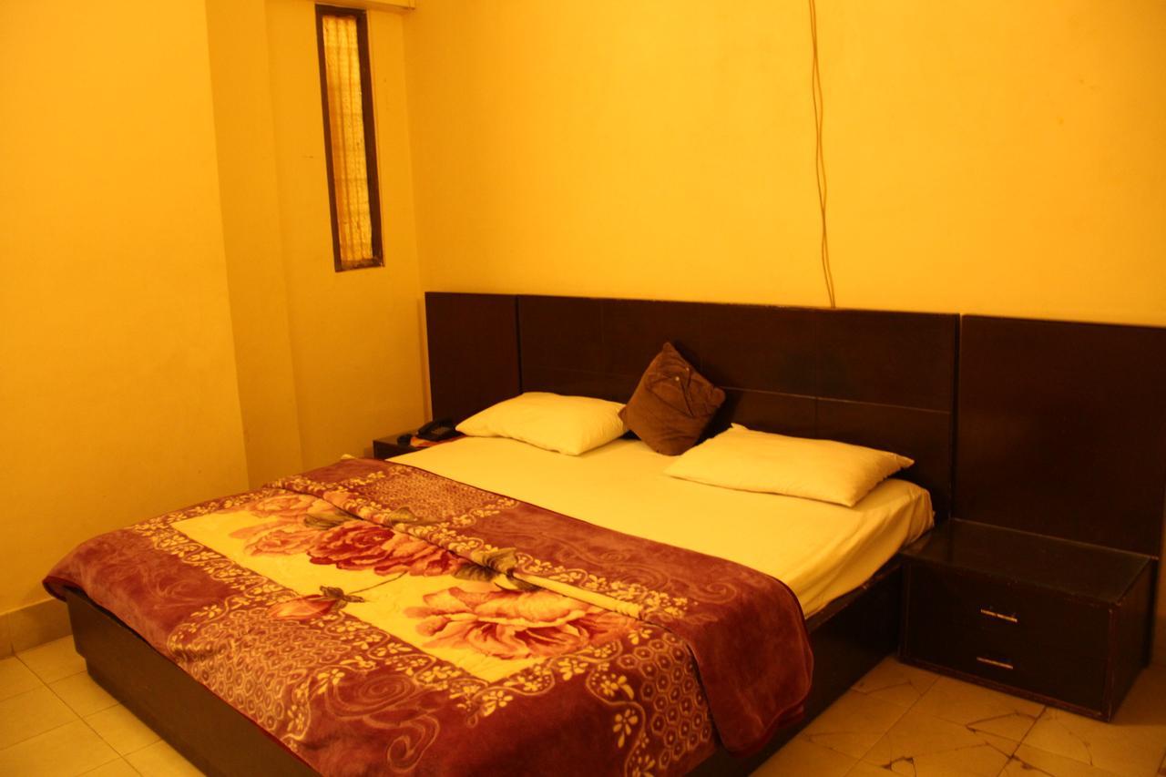 Embassy Lodge Karachi Extérieur photo
